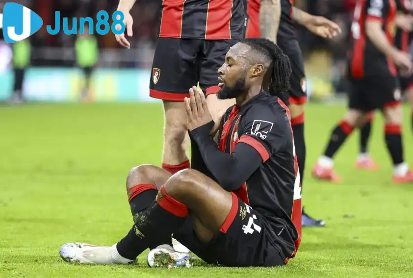 Antoine Semenyo có thể thành bản hợp đồng đắt giá nhất lịch sử Bournemouth Antoine Semenyo có thể thành bản hợp đồng đắt giá nhất lịch sử Bournemouth