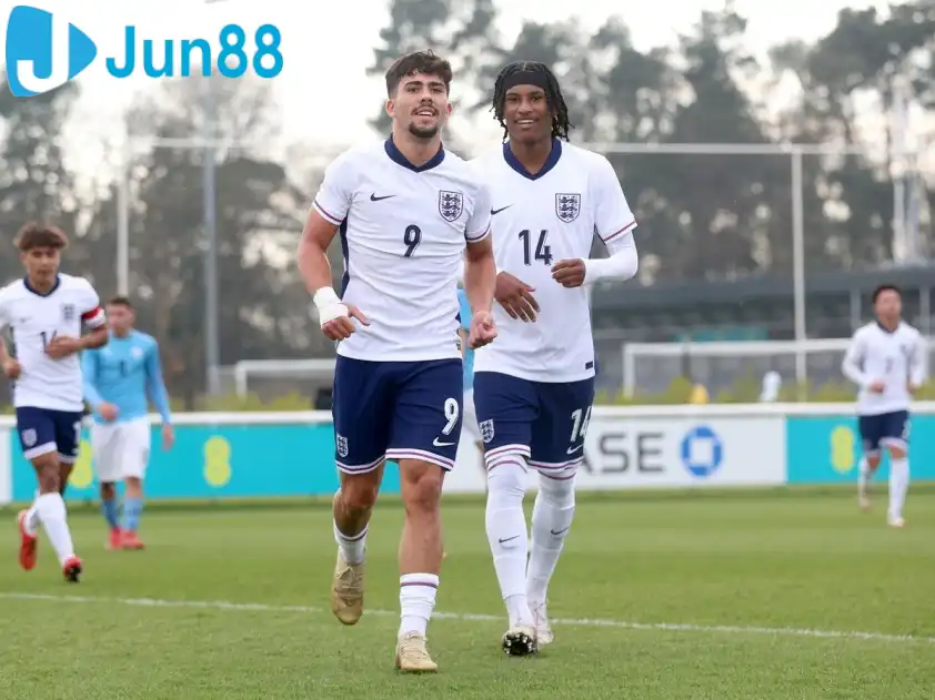 U17 Anh đang được đánh giá cao hơn trong trận đấu này. U17 Anh đang được đánh giá cao hơn trong trận đấu này.