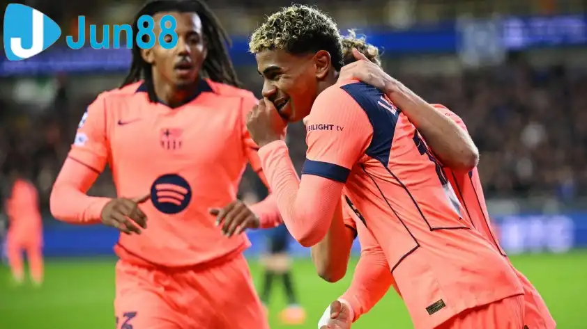 Yamal một lần nữa cứu Barca khỏi một trận thua (Ảnh: Marca) Yamal một lần nữa cứu Barca khỏi một trận thua (Ảnh: Marca)